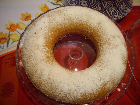BUNDT CAKE DE BUTTERMILK CON GLASEADO DE YOGUR