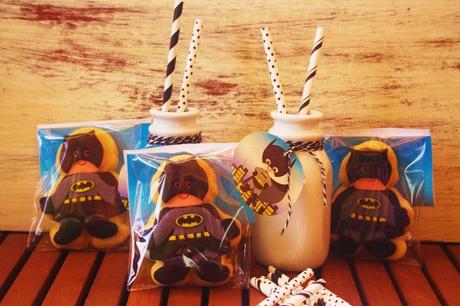 Superman versus Batman (Super Hero Cookies)