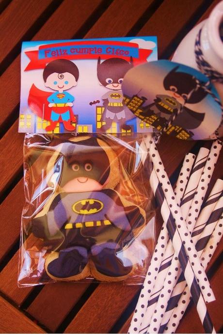 Superman versus Batman (Super Hero Cookies)