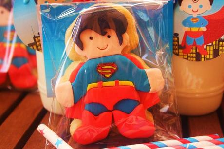 Superman versus Batman (Super Hero Cookies)