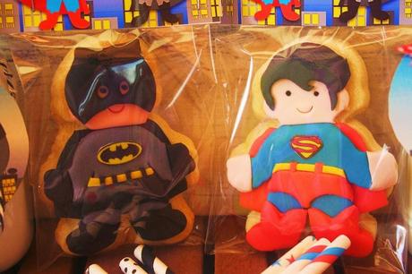 Superman versus Batman (Super Hero Cookies)