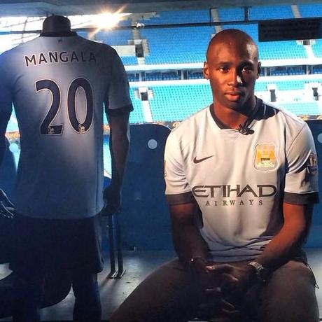 Manchester City ficha a Mangala