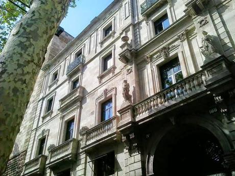 HERMES, EN LAS RAMBLAS DE BARCELONA...MUCHAS GRACIAS ESTIMADO MIQUEL, DEL ESTUPENDO BLOG, TOT BARCELONA...!!!!...11-08-2014...!!!