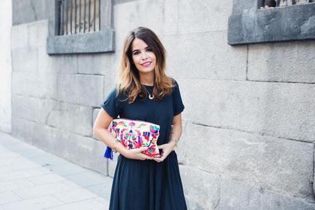 Striped_Dress-Ethnic_Clutch-Silver_Sandals-Outfit-Street_Style-29