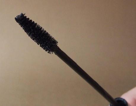 Consigue unas pestañas infinitas con la máscara de pestañas de ELLIS FAAS