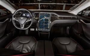 coche Tesla-Model-S-salpicadero hackeado