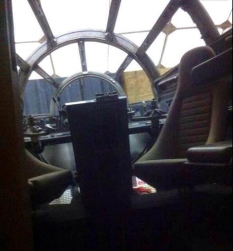 Se Filtran Imágenes De Millennium Falcon En El Set De Star Wars: Episode VII