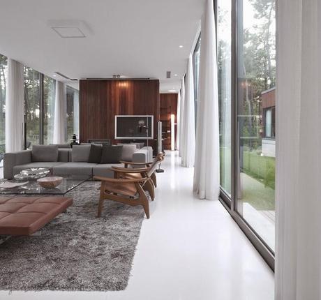 Casa Vanguardista en Aroreira  /  Minimal Style House in Aroreia