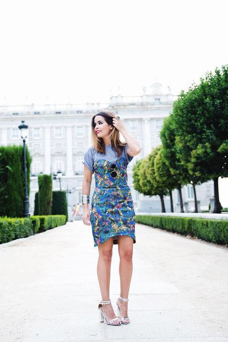 HAWAIIAN PRINT Tropical_Dress-The_Fifth_Label-Rounded_Sunnies-Outfit-Street_Style-2112