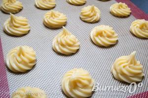 Como hacer pasta choux para un relleno dulce o salado Pasta choux en el horno 20-25 minutos.