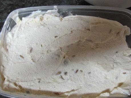 HELADO  DE  PIÑONES