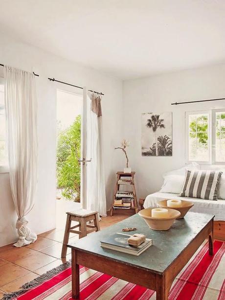 Casa Rustica con Toques de Color en Ibiza / Rustic House with Color Touch in Ibiza