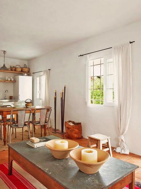 Casa Rustica con Toques de Color en Ibiza / Rustic House with Color Touch in Ibiza