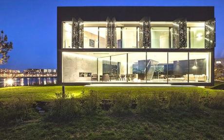 Casa Moderna en Amsterdam  /   Modern House in Amsterdam