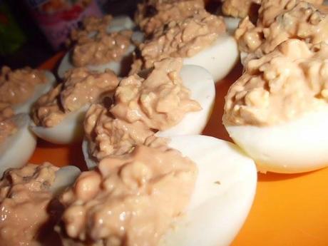 huevos rellenos de caballa