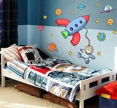 Diseños de habitaciones con motivos espaciales