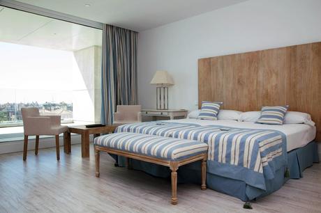SUITES DE PUERTO SHERRY. ALOJAMIENTO Y DECORACIÓN EXQUISITOS CON VISTAS AL PUERTO DEPORTIVO