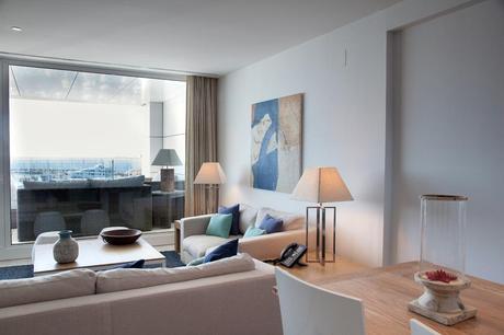 SUITES DE PUERTO SHERRY. ALOJAMIENTO Y DECORACIÓN EXQUISITOS CON VISTAS AL PUERTO DEPORTIVO