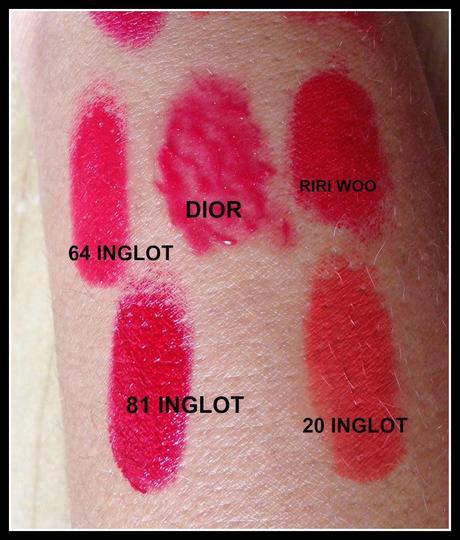 Mis Labiales Rojos (Red Lipsticks)