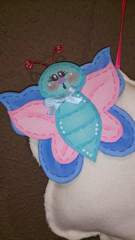 Decoración infantil y móvil de pared.