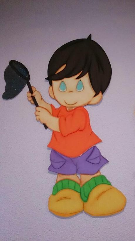 Decoración infantil y móvil de pared.