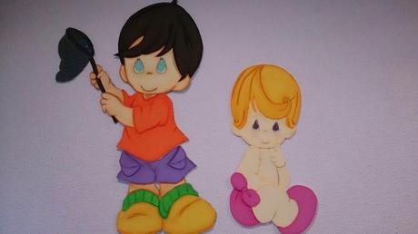 Decoración infantil y móvil de pared.