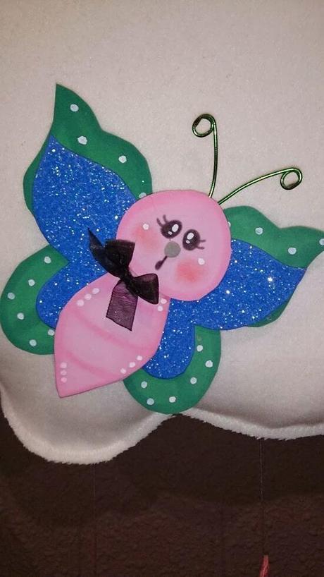 Decoración infantil y móvil de pared.