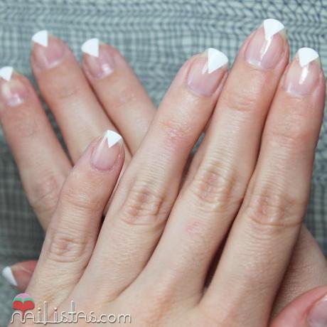 Manicura francesa con triángulos manicura francesa tendencias 2015