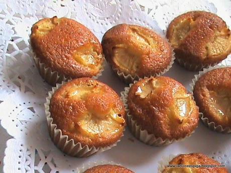 MAGDALENAS CON MANZANA RELLENAS DE CREMA PASTELERA