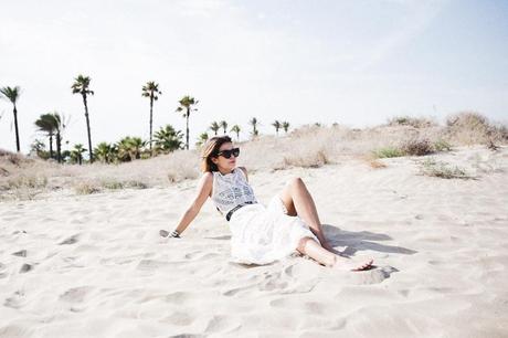 Lace_Dress-Free_People-Beach_Outfit-Silver_Jewels-outfit-Street_style-31