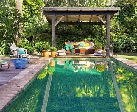 Piscinas en Estilo Rustico  /  Rustic Style Pools