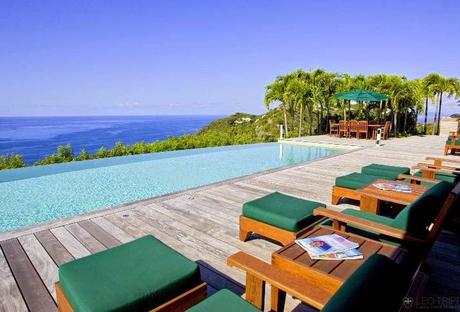 Piscinas en Estilo Rustico  /  Rustic Style Pools