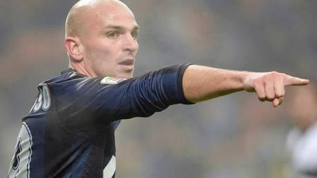 Cambiasso podría jugar en Inglaterra