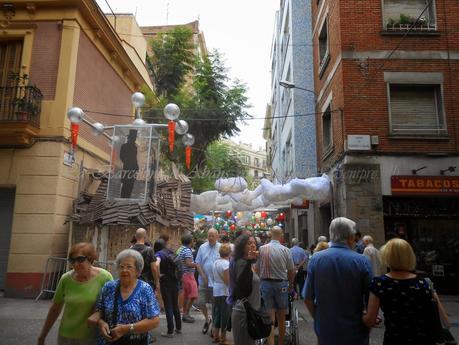 FESTES DE GRÀCIA,2014, EN  BARCELONA , Y SUS PRECIOSAS Y ADORNADAS CALLES...15-08-2014...!!!