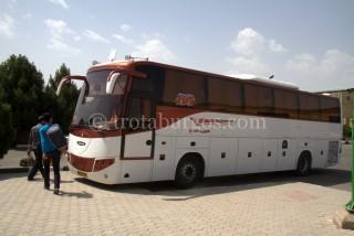 DATOS PRÁCTICOS Y CONSEJOS PARA VIAJAR A IRAN AUTOBÚS EN EL QUE VAMOS DE KASHAN A ISFAHAN