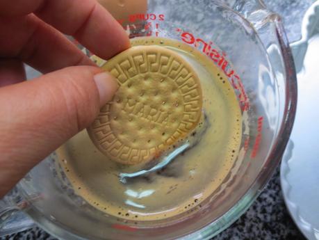 Tarta de galletas portuguesa (Bolo de bolachas)