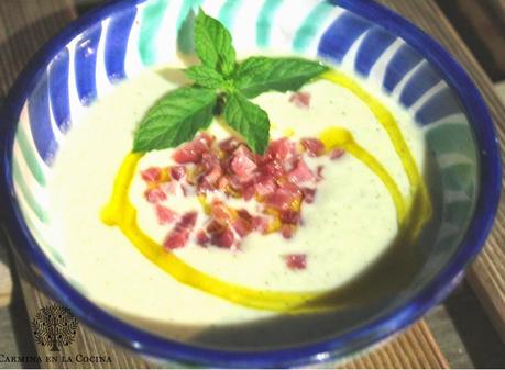 CREMA DE MELÓN Y ALMENDRAS, CON JAMÓN