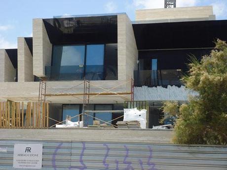 Imágenes de obra de la vivienda diseñada por A-cero en la Costa Mediterránea