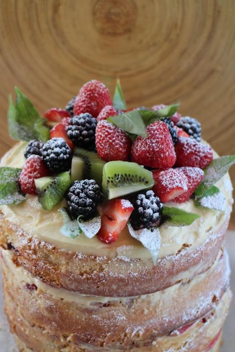 Naked cake para celebrar mi cumpleaños