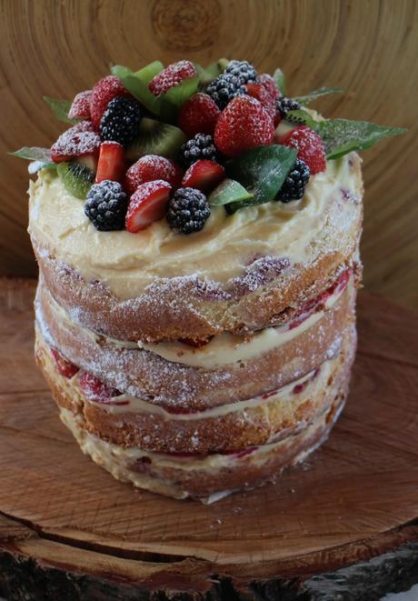 Naked cake para celebrar mi cumpleaños