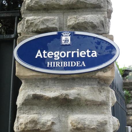 Happiness Everywhere goes to Donostia