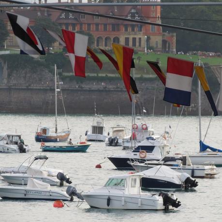 Happiness Everywhere goes to Donostia