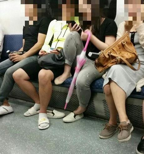 Coreanos incívicos coreano7