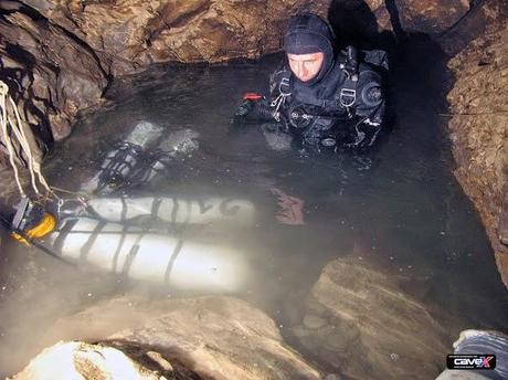 la cueva más profunda del mundo en absajia