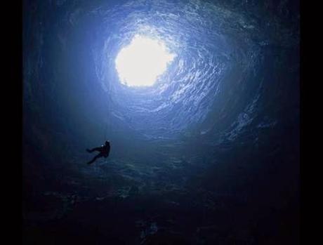 la cueva más profunda del mundo en absajia