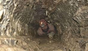 la cueva más profunda del mundo en absajia