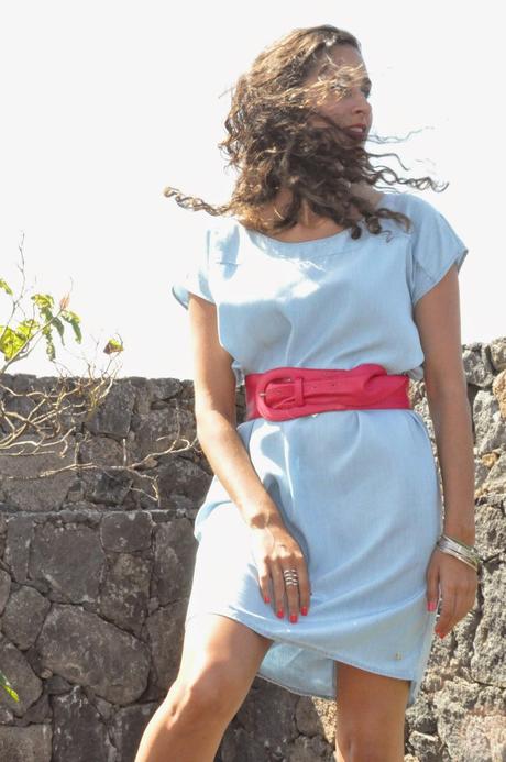 en esta ocasión estoy de pie sobre el barril