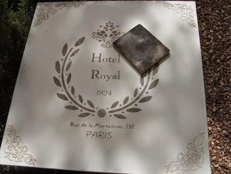 Mesita cuadrada tuneada