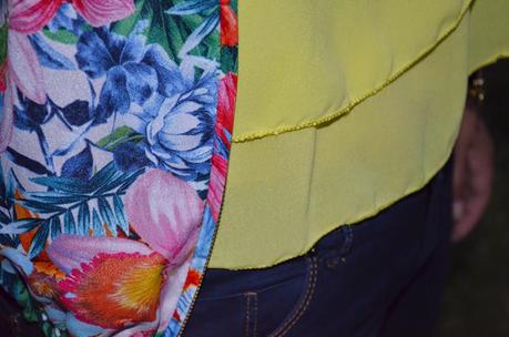 Outfit - Yellow Cropped Top