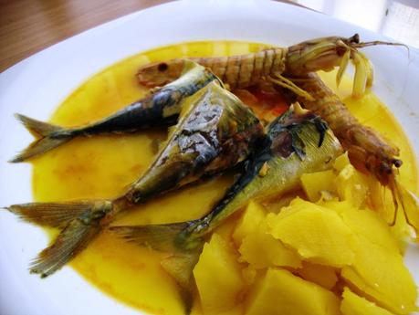 Suquet de caballa con patatas y galeras‏